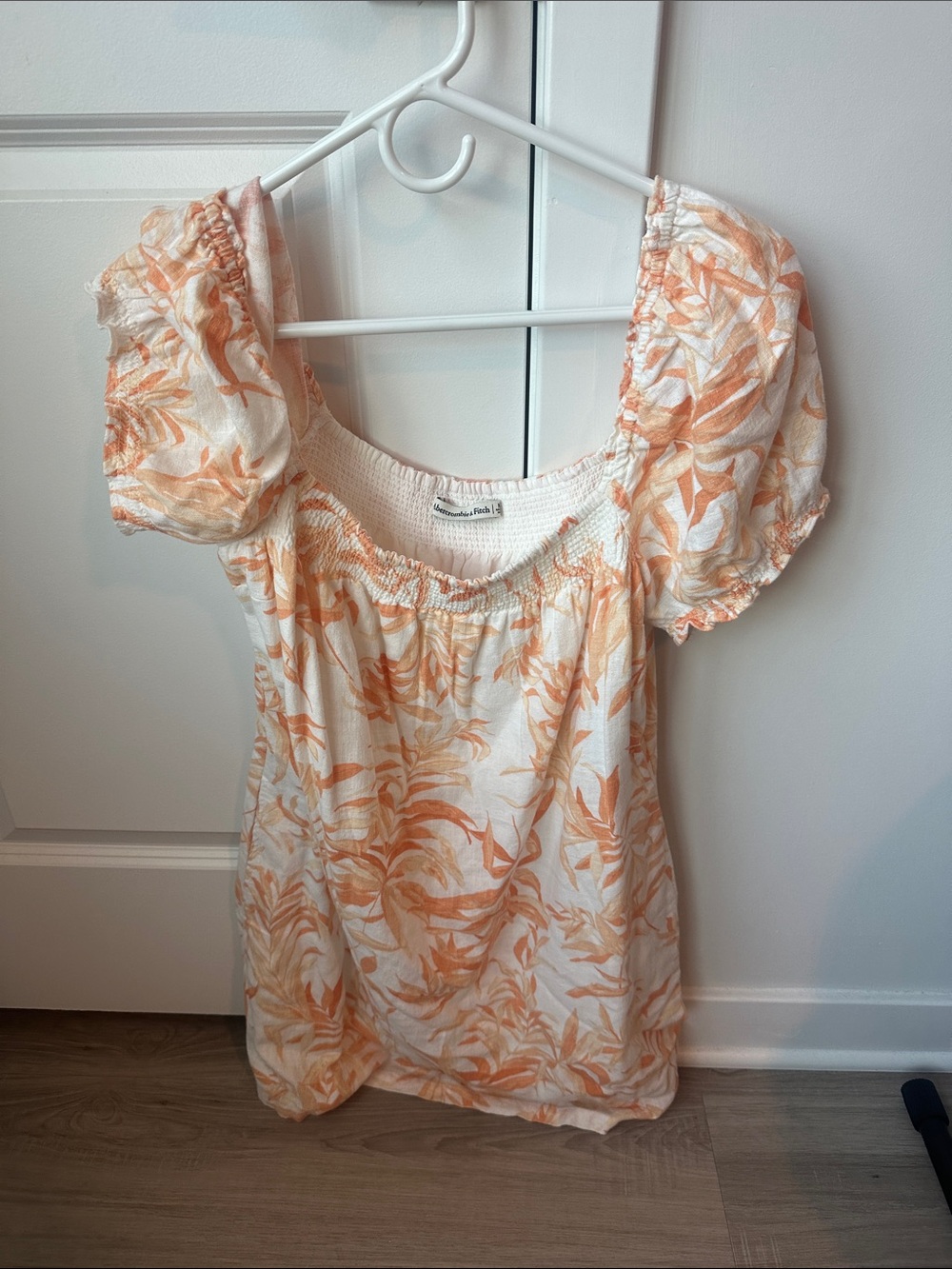 Abercrombie & Fitch Cream Tunic with Peach Botanical Print